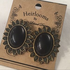 Earrings : NWT : brand new